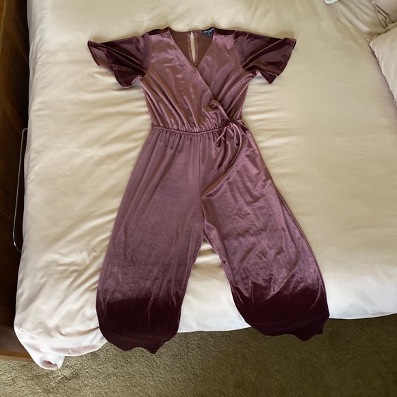 Burgundy v-neck jumpsuit velvet - Picture 6 of 6